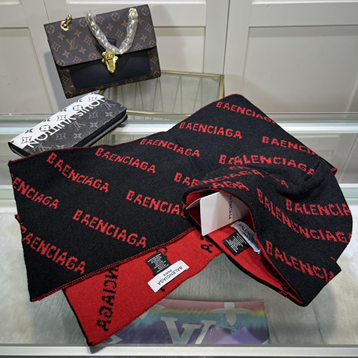 バレンシアガ　マフラースーパーコピー　　BALENCIAGAロゴプリント　帽子＋マフラーのセット