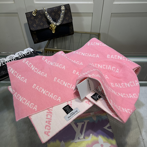 バレンシアガ　マフラースーパーコピー　　BALENCIAGAロゴプリント　帽子＋マフラーのセット
