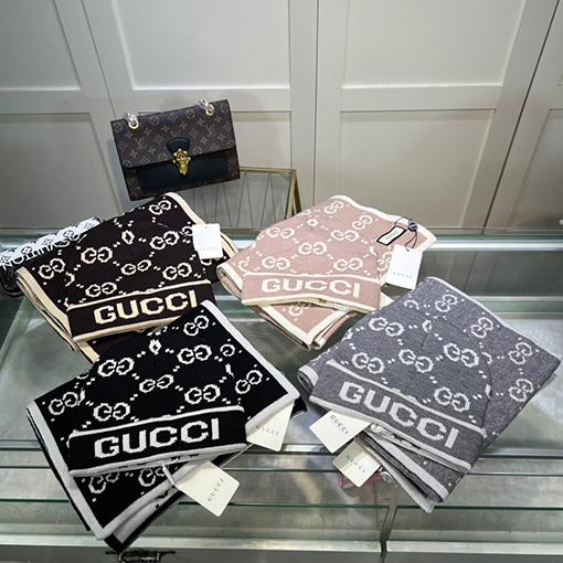 グッチ マフラーセット コピー GUCCI  クラシックなセット帽子！帽子＋スカーフ - 羊毛とウサギ毛の高品質！