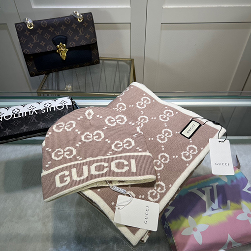 グッチ マフラーセット コピー GUCCI  クラシックなセット帽子！帽子＋スカーフ - 羊毛とウサギ毛の高品質！