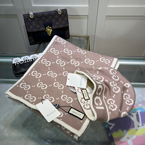 グッチ マフラーセット コピー GUCCI  クラシックなセット帽子！帽子＋スカーフ - 羊毛とウサギ毛の高品質！