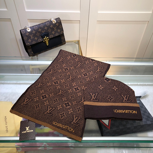 ヴィトン  マフラーセット コピー Louis Vuitton ハイエンドなウールとカシミアのセットシンプルで洗練されたスタイル