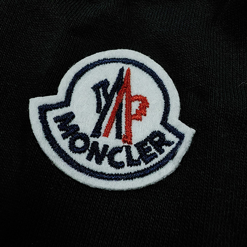 モンクレール スウェットTシャツ MONCLERスーパーコピー   刺繍入りラウンドネックスウェット 伝統的なデザインで温かさとスタイルを楽しもう。