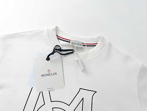 モンクレール スウェットTシャツで季節のトレンドに追随 - スタイリッシュなアップデート