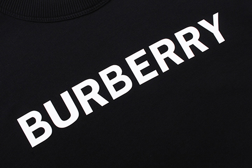 バーバリー スウェット長袖 Tシャツ スーパーコピー  BURBERRYロゴの入ったラウンドネックスウェット - スタイリッシュなアクセント