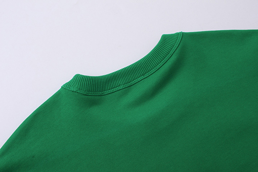 バーバリー スウェット長袖 Tシャツ スーパーコピー  BURBERRYロゴの入ったラウンドネックスウェット - スタイリッシュなアクセント
