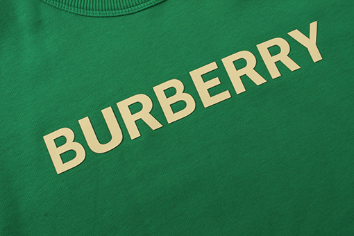 バーバリー スウェット長袖 Tシャツ スーパーコピー  BURBERRYロゴの入ったラウンドネックスウェット - スタイリッシュなアクセント