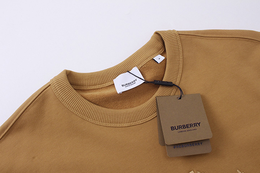 バーバリー スウェット長袖 Tシャツ コピー BURBERRY バッジ刺繍ラウンドマンツーマンTシャツ