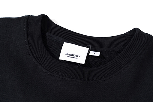 バーバリー スウェットTシャツ  高密度刺繍馬ロゴがデザインされたラウンドネックスウェット