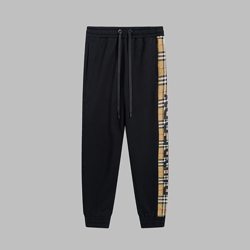 バーバリー  スウェットパンツ    BURBERRY スーパーコピー    ロゴプリントのショーツ
