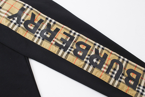 バーバリー  スウェットパンツ    BURBERRY スーパーコピー    ロゴプリントのショーツ
