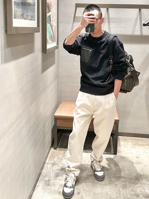 フェンディ スウェットTシャツ スーパーコピー FENDI ジャカールジップアップマンツーマンTシャツ