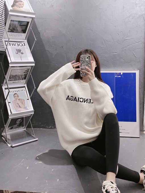 バレンシアガ セーター スーパーコピー BALENCIAGA ロゴ入りの380gのニットセーター
