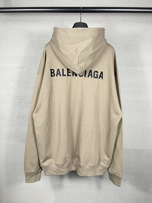 バレンシアガ パーカー BALENCIAGA 前後にクラシックな文字プリントのフードつきスウェット