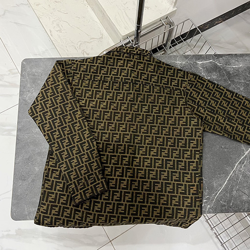 フェンディデニムジャケットスーパーコピー   FENDI のフルプリントデニムジャケット