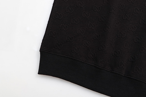 グッチ スウェットTシャツ  GUCCIスーパーコピー 袖のロゴデザインが特徴の長袖ラウンドネックスウェット