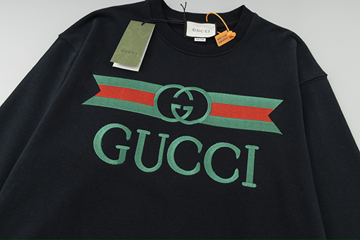 グッチ スウェット Tシャツ ダブルGの赤と緑の刺繍入りラウンドネックスウェット長袖 Tシャツ トップス