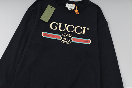 グッチ スウェット Tシャツ クラシックなGUCCI入りラウンドネックスウェット