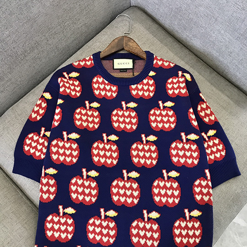 ✦レディース シリーズ✦ グッチ ニット セーター GUCCIりんご柄のコットンウール セーター