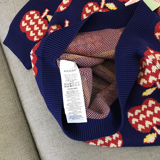 ✦レディース シリーズ✦   グッチ ニット セーター  GUCCIりんご柄のコットンウール セーター