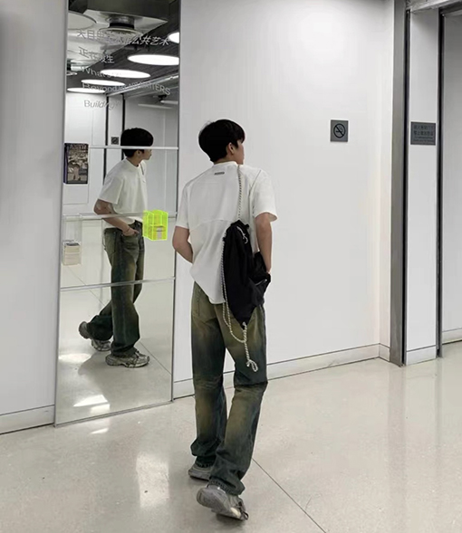 バレンシアガ デニムパンツスーパーコピー  BALENCIAGA  ウォッシュ加工デニムジーンズ - クールなカジュアルスタイル