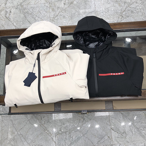 プラダ ダウンジャケットスーパーコピー PRADA ミニマリストスタイルのダウンジャケット