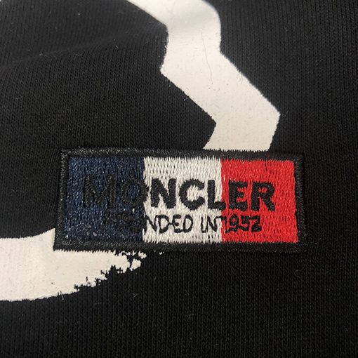 モンクレール スウェット長袖 Tシャツ MONCLER スタイリッシュなラウンドネックスウェット 快適な身体にフィット