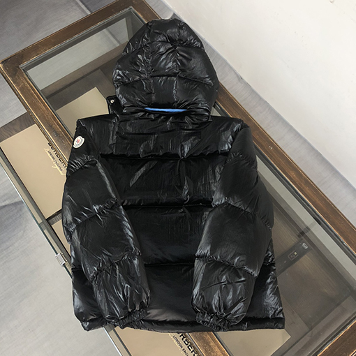 モンクレール ダウンジャケットアウター スーパーコピー MONCLER Gaouシリーズの高品質な羽毛ジャケット 豪華で保温性も一流