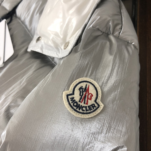 モンクレール ダウンジャケットアウター スーパーコピー MONCLER Gaouシリーズの高品質な羽毛ジャケット 豪華で保温性も一流