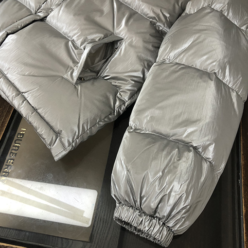 モンクレール ダウンジャケットアウター スーパーコピー MONCLER Gaouシリーズの高品質な羽毛ジャケット 豪華で保温性も一流