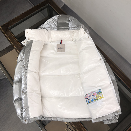 モンクレール ダウンジャケットアウター スーパーコピー MONCLER Gaouシリーズの高品質な羽毛ジャケット 豪華で保温性も一流