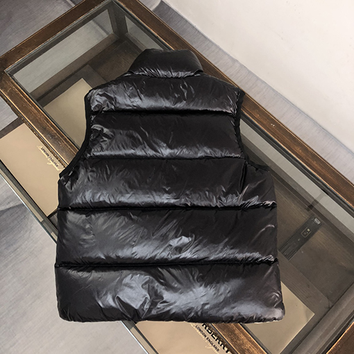 モンクレール ダウンベスト MONCLERスーパーコピー スタイリッシュなアウターウェア