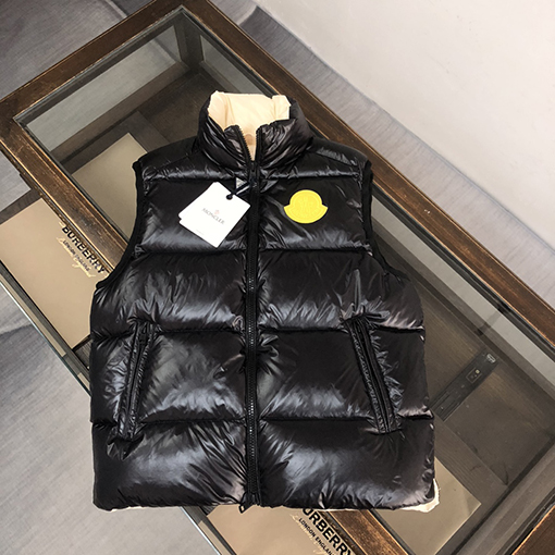 モンクレール ダウンベスト MONCLERスーパーコピー スタイリッシュなアウターウェア