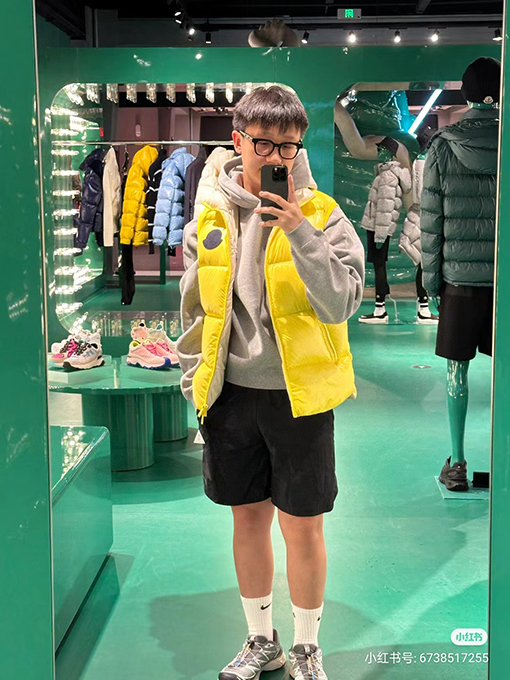 モンクレール ダウンベスト MONCLERスーパーコピー スタイリッシュなアウターウェア