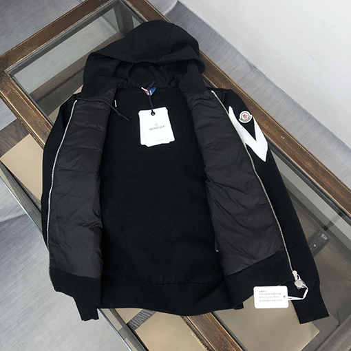 モンクレール  ダウンジャケット スーパーコピー MONCLER  ダウンジャケット とニットの組み合わせ ファッショナブルなフーディーコート