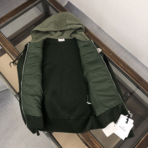 モンクレール  ダウンジャケット スーパーコピー MONCLER  ダウンジャケット とニットの組み合わせ ファッショナブルなフーディーコート