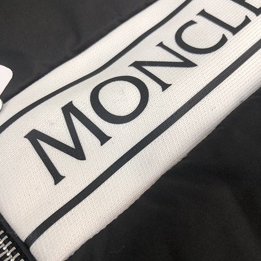 モンクレール ダウンジャケットMONCLER クラシックなスタンドカラーフルジップウールニットジャケットダウン