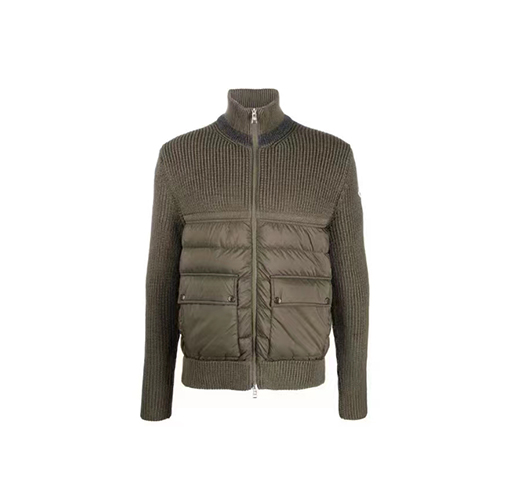 モンクレール ダウンジャケットMONCLER ダブルジップポケット付きジャケットダウン 暖かさとスタイルの絶妙な組み合わせ