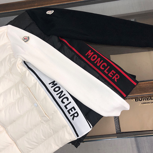 モンクレール ダウンジャケットMONCLER ニットとダウンのコンビネーション - 豪華で洗練されたアウターウェア