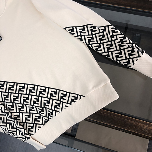フェンディ スウェットTシャツ FENDI 秋冬用長袖ラウンドネックスウェット