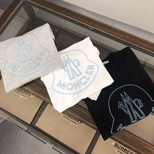 モンクレール スウェット Tシャツスーパーコピー MONCLER 大きなロゴ刺繍のラウンドネックスウェット