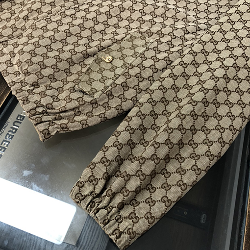 グッチ ジャケット スーパーコピー GUCCI 両面 最新モデルのリバーシブルGGロゴ刺繍デザインジャケット
