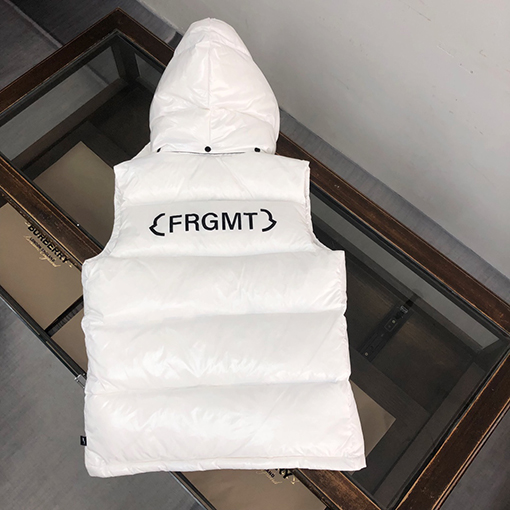 モンクレール ダウンベスト 藤原浩とのコラボレーション!Marsh羽織りベスト - Moncler x FRGMTコラボのハイライトアイテム