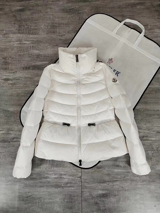 ✦レディース シリーズ✦モンクレール ダウンジャケットMONCLER 軽量ダウンジャケット - ウエストを引き締め、スタイルアップ