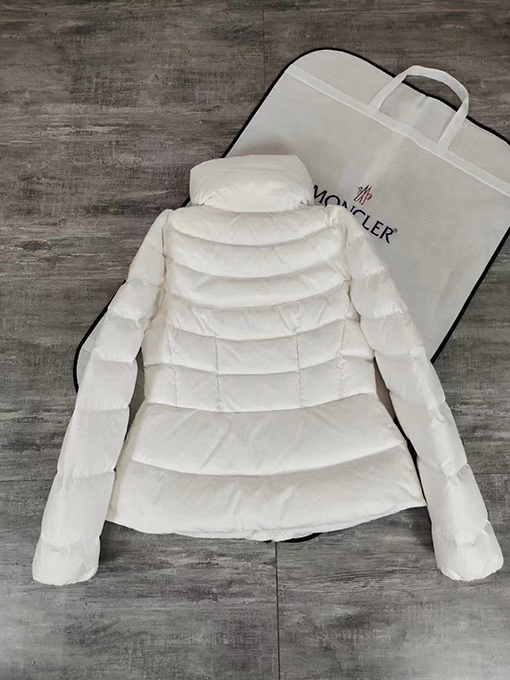 ✦レディース シリーズ✦モンクレール ダウンジャケットMONCLER 軽量ダウンジャケット - ウエストを引き締め、スタイルアップ