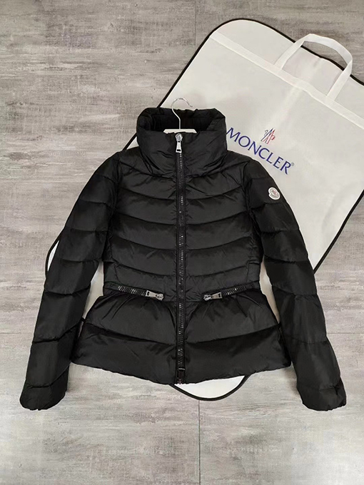 ✦レディース シリーズ✦モンクレール ダウンジャケットMONCLER 軽量ダウンジャケット - ウエストを引き締め、スタイルアップ