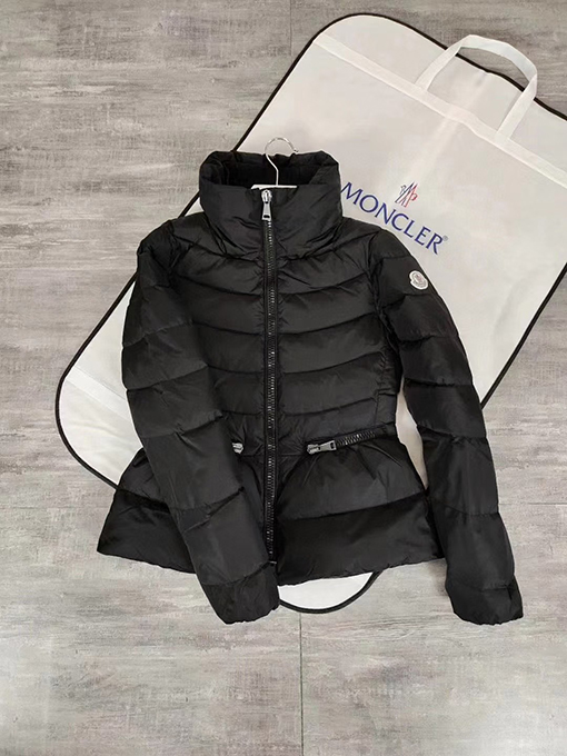 ✦レディース シリーズ✦モンクレール ダウンジャケットMONCLER 軽量ダウンジャケット - ウエストを引き締め、スタイルアップ