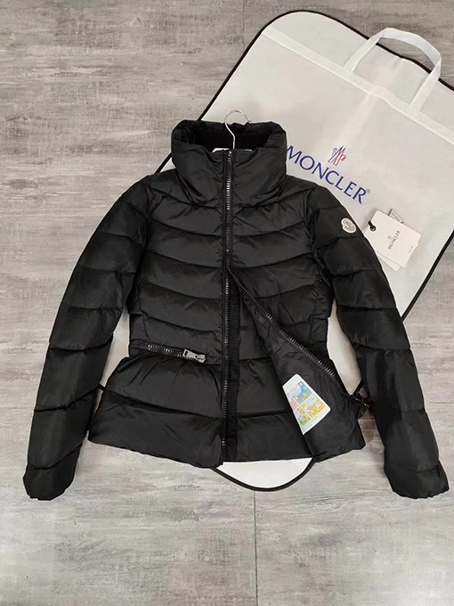 ✦レディース シリーズ✦モンクレール ダウンジャケットMONCLER 軽量ダウンジャケット - ウエストを引き締め、スタイルアップ