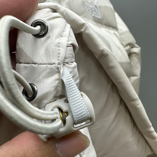 ノースフェイス X KAWSコラボレーション1996Nuptse ダウンジャケット
