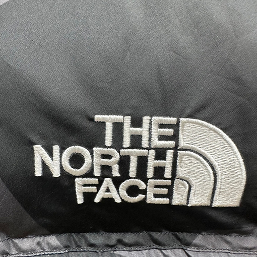 ノースフェイス X KAWSコラボレーション1996Nuptse ダウンジャケット